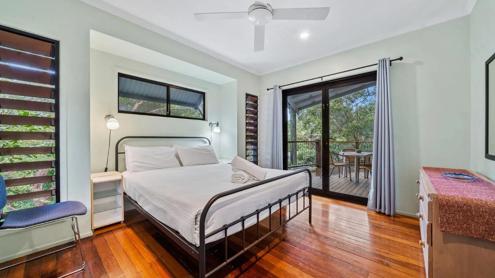 Billa Blue Holiday home North Stradbroke Island  Point Lookout
